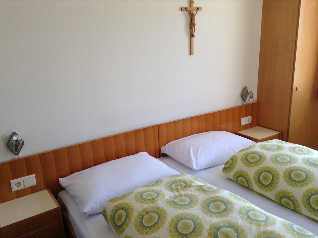 Garni Hofer Aparthotel Sexten Exteriör bild