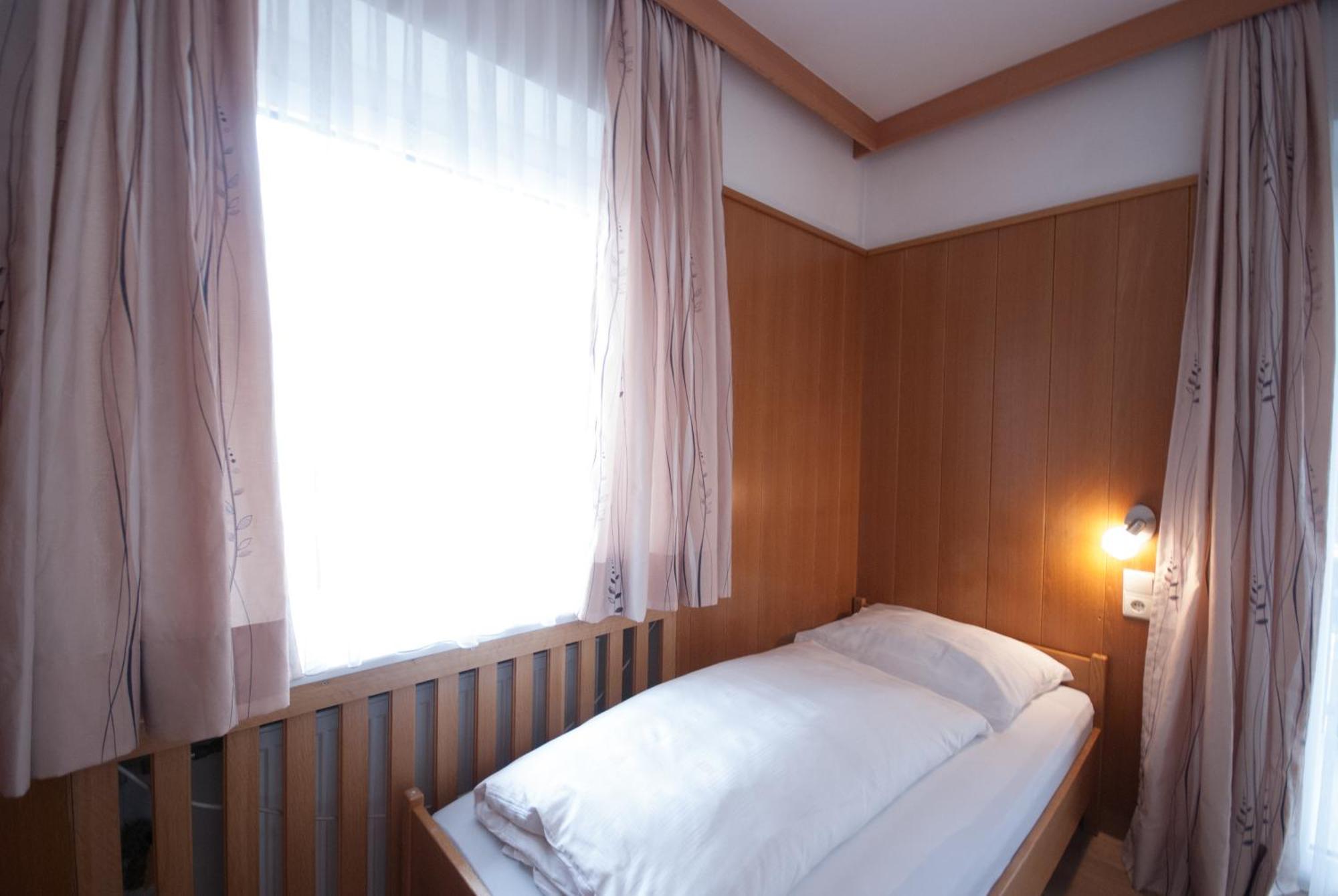 Garni Hofer Aparthotel Sexten Exteriör bild