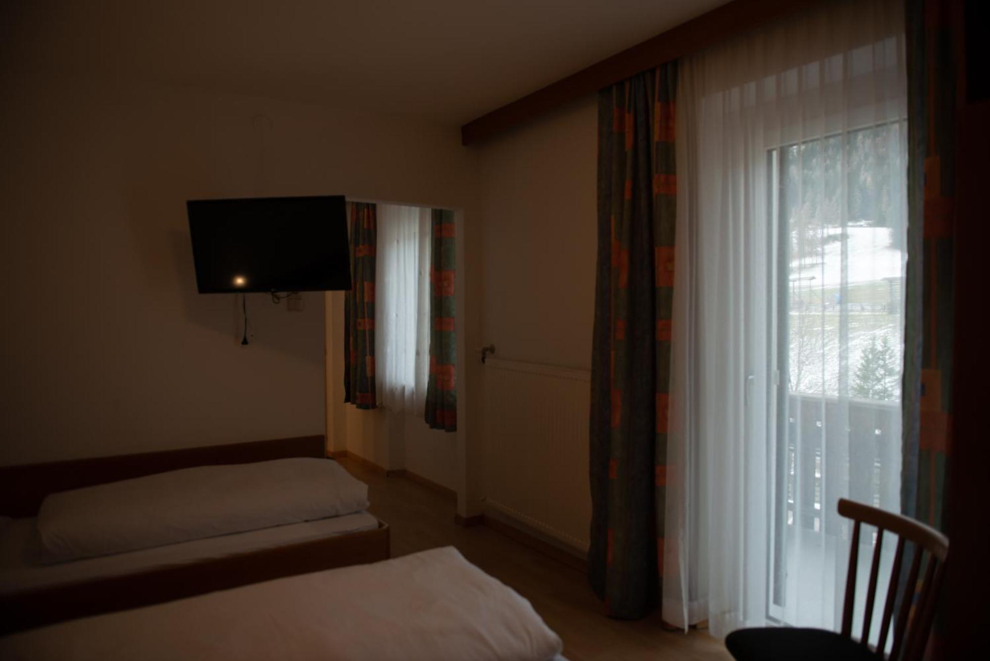 Garni Hofer Aparthotel Sexten Exteriör bild