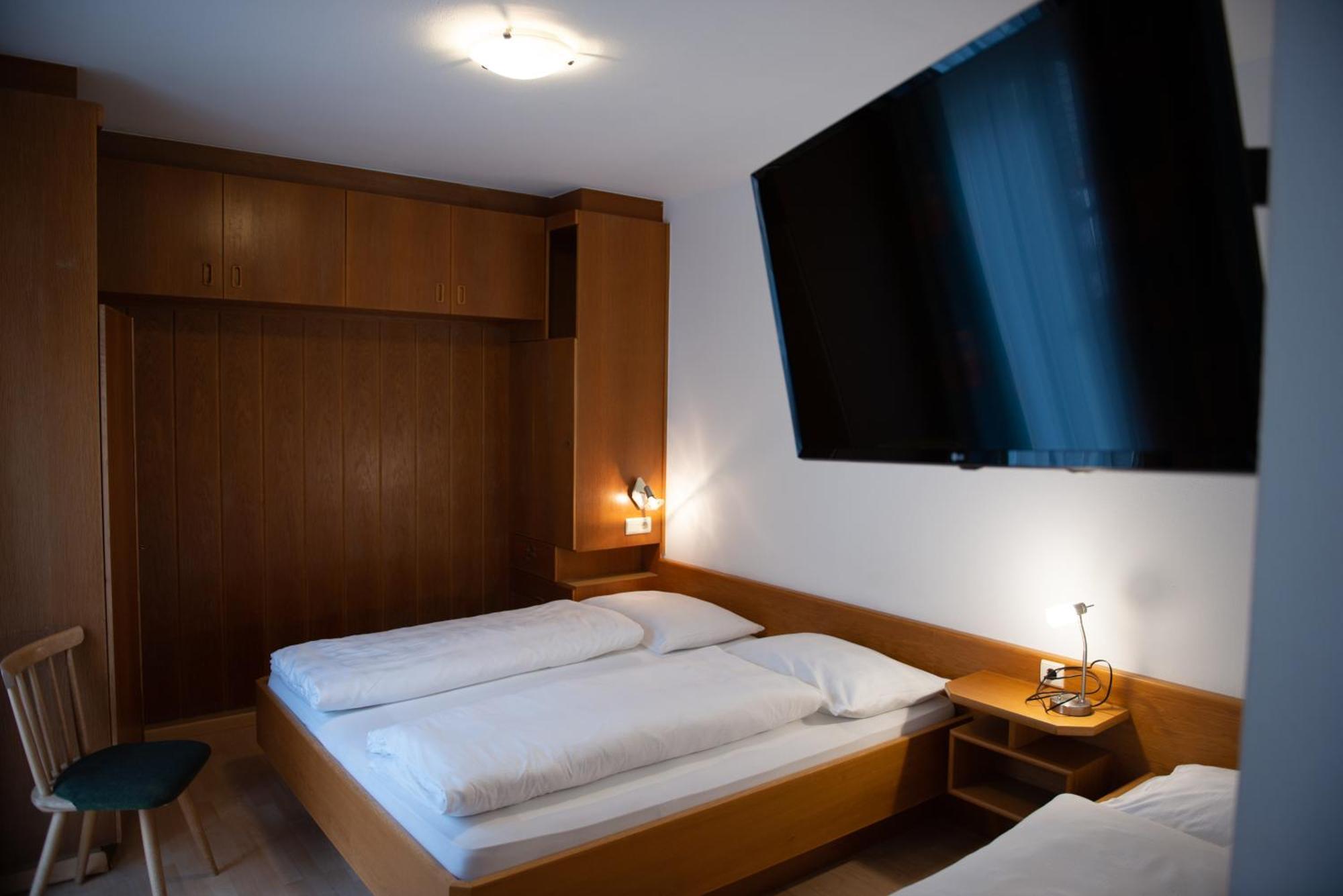 Garni Hofer Aparthotel Sexten Exteriör bild