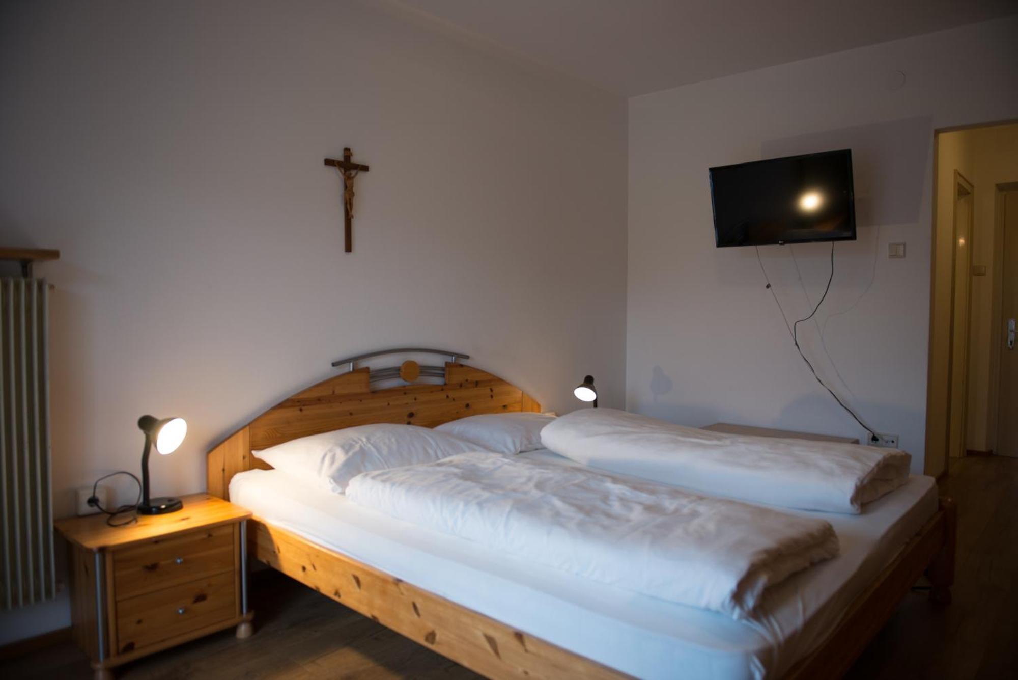 Garni Hofer Aparthotel Sexten Exteriör bild