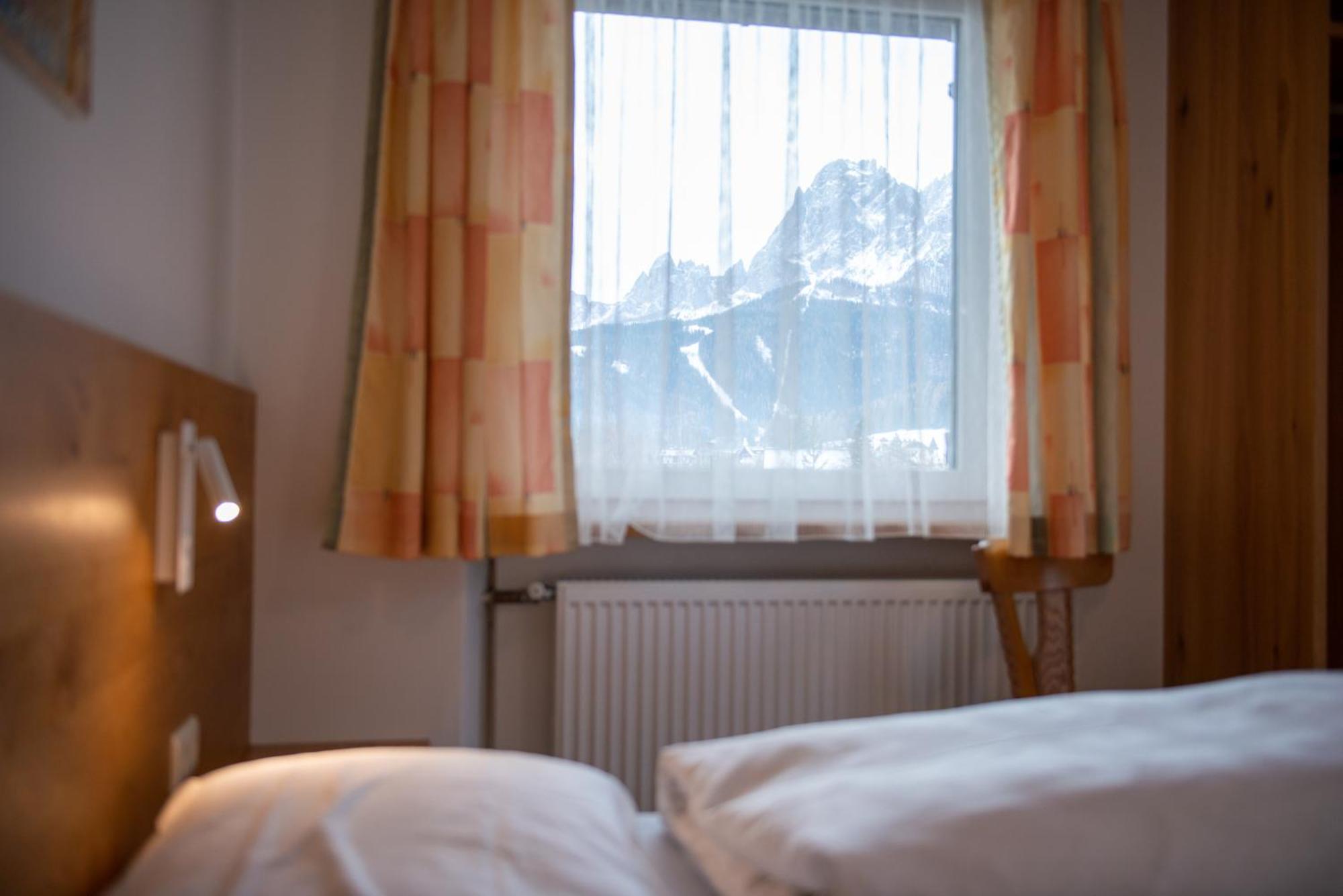 Garni Hofer Aparthotel Sexten Exteriör bild