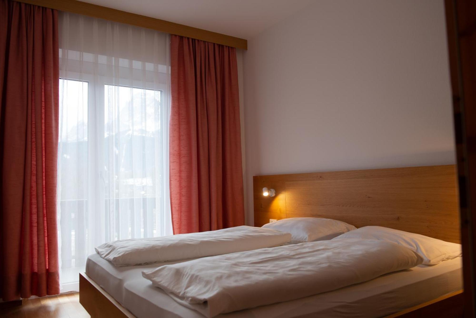 Garni Hofer Aparthotel Sexten Exteriör bild