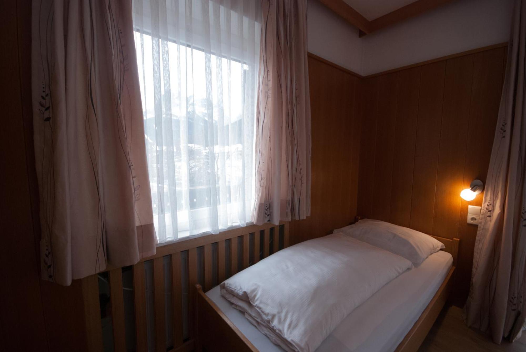 Garni Hofer Aparthotel Sexten Exteriör bild