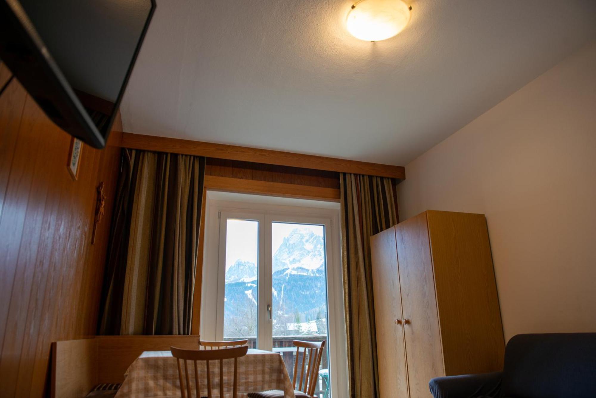 Garni Hofer Aparthotel Sexten Exteriör bild