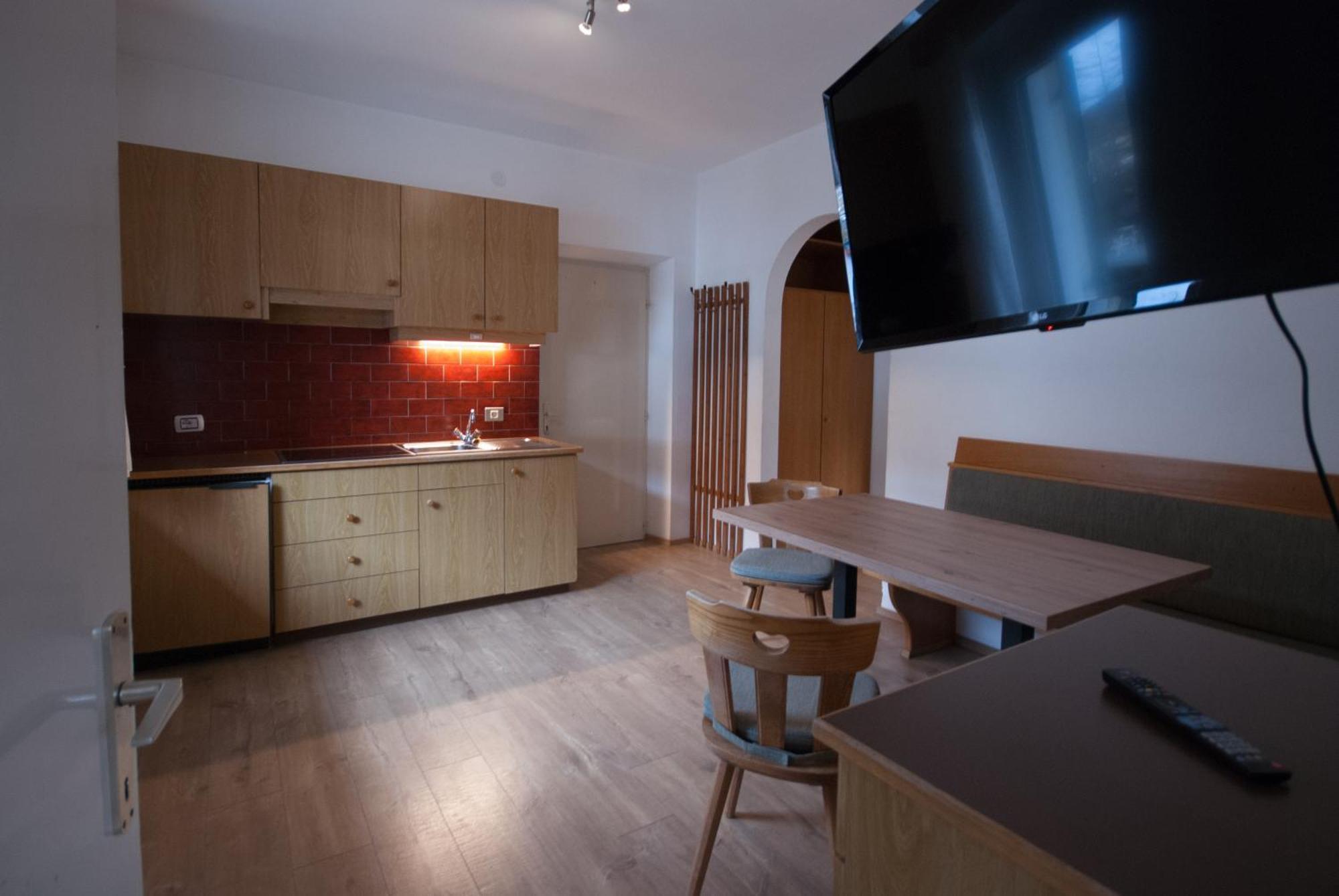 Garni Hofer Aparthotel Sexten Exteriör bild