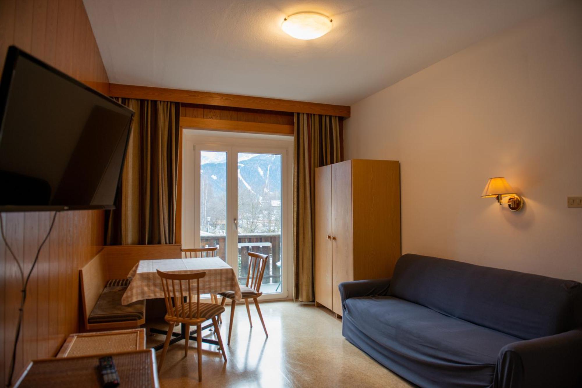 Garni Hofer Aparthotel Sexten Exteriör bild