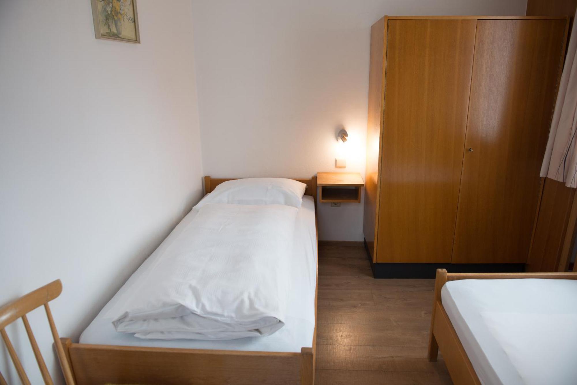 Garni Hofer Aparthotel Sexten Exteriör bild