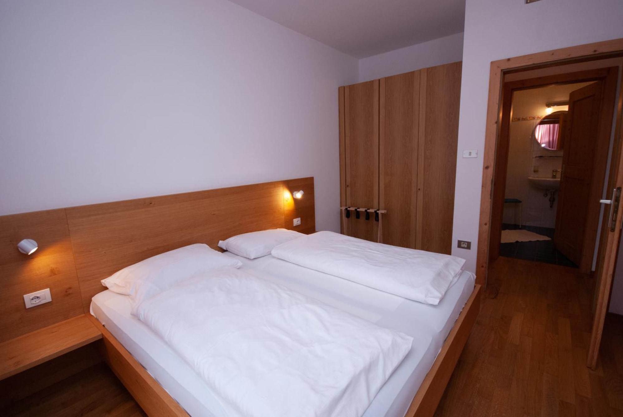 Garni Hofer Aparthotel Sexten Exteriör bild
