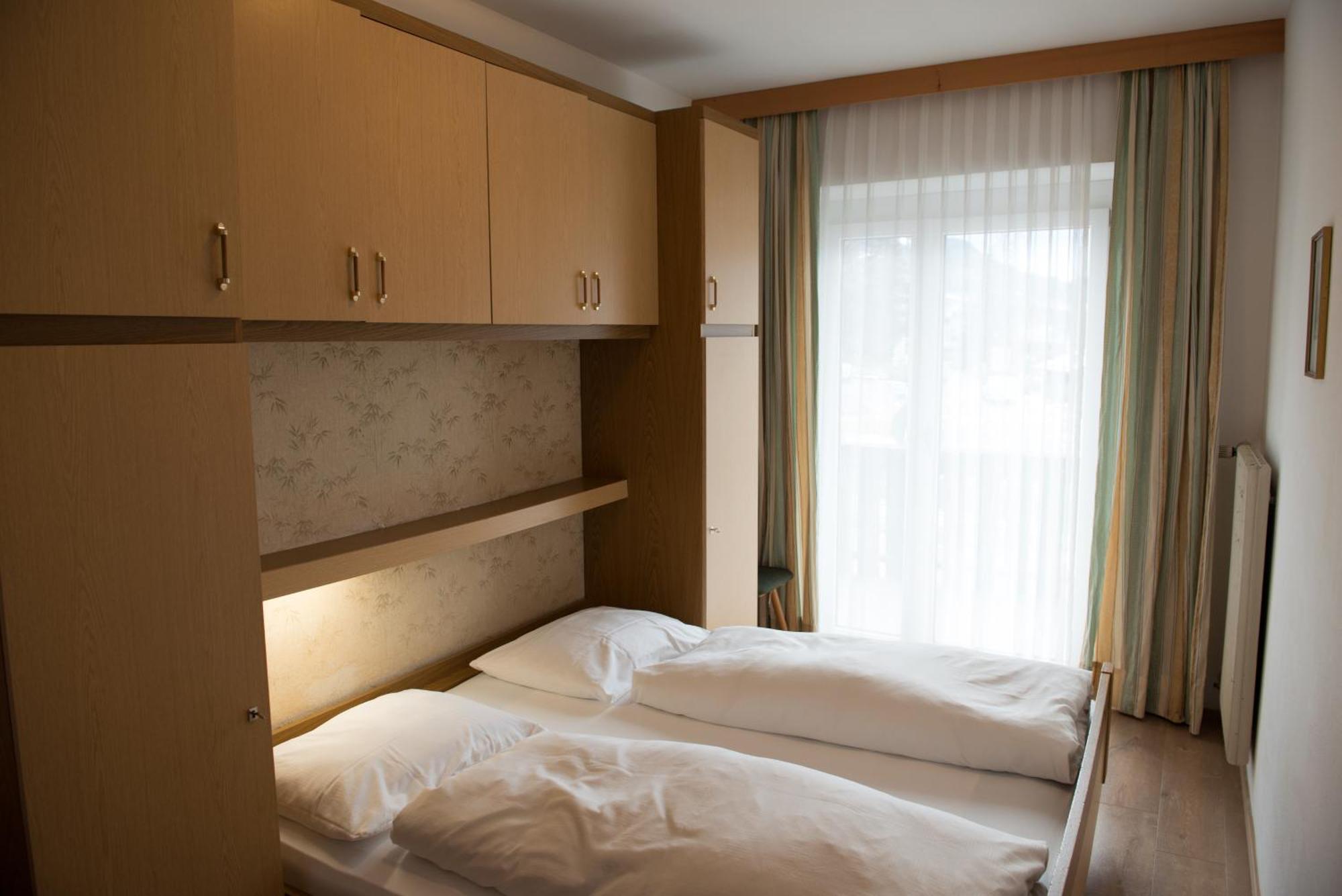 Garni Hofer Aparthotel Sexten Exteriör bild